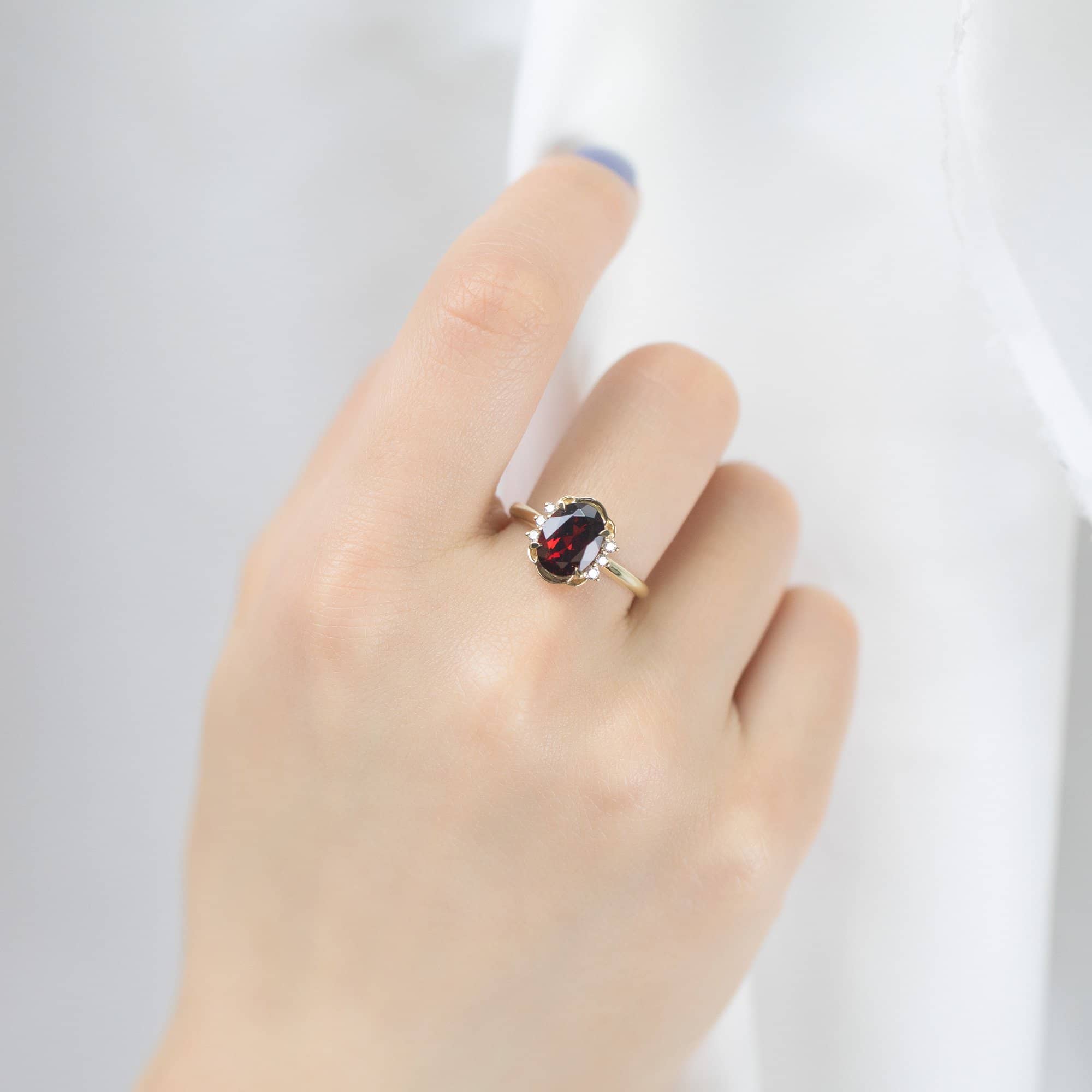 18k Solid Gold Oval Cut Garnet Engagement Ring - Melbourne, Australia