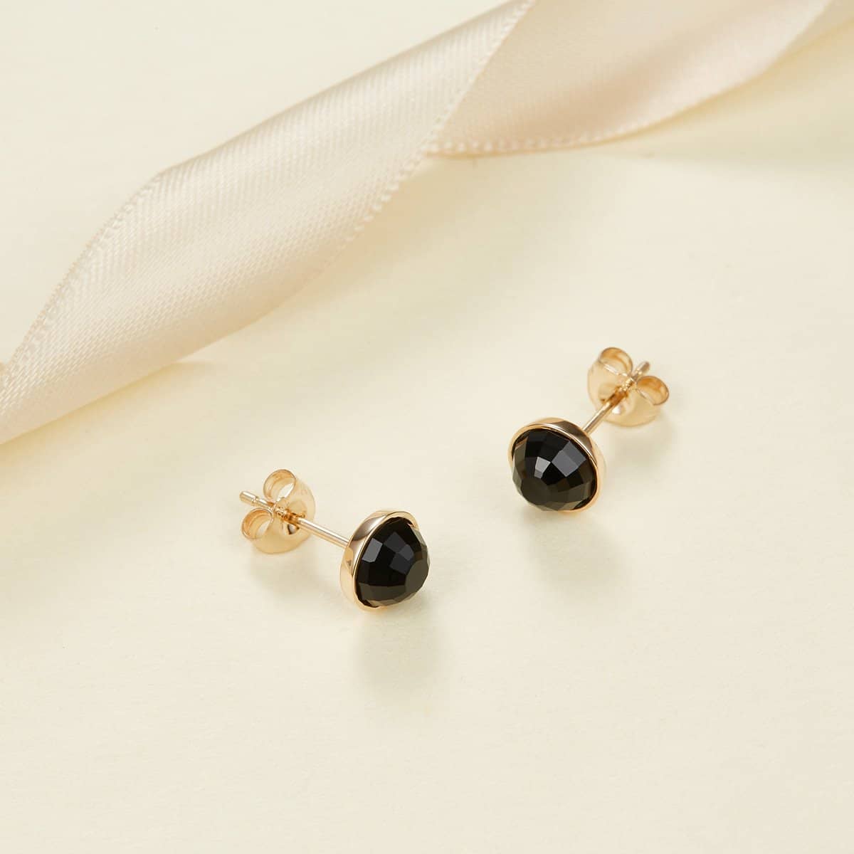 18k Solid Gold Round Black Onyx Stud Earrings - Melbourne, Australia