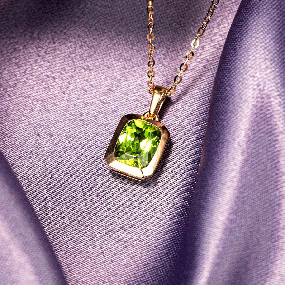 Green Vase | Necklaces